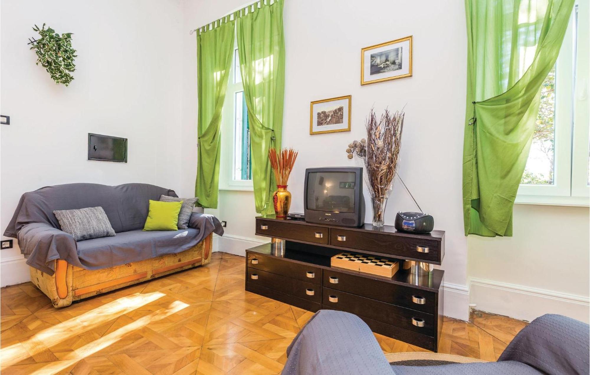 Amazing Apartment In Rijeka With Wifi Extérieur photo