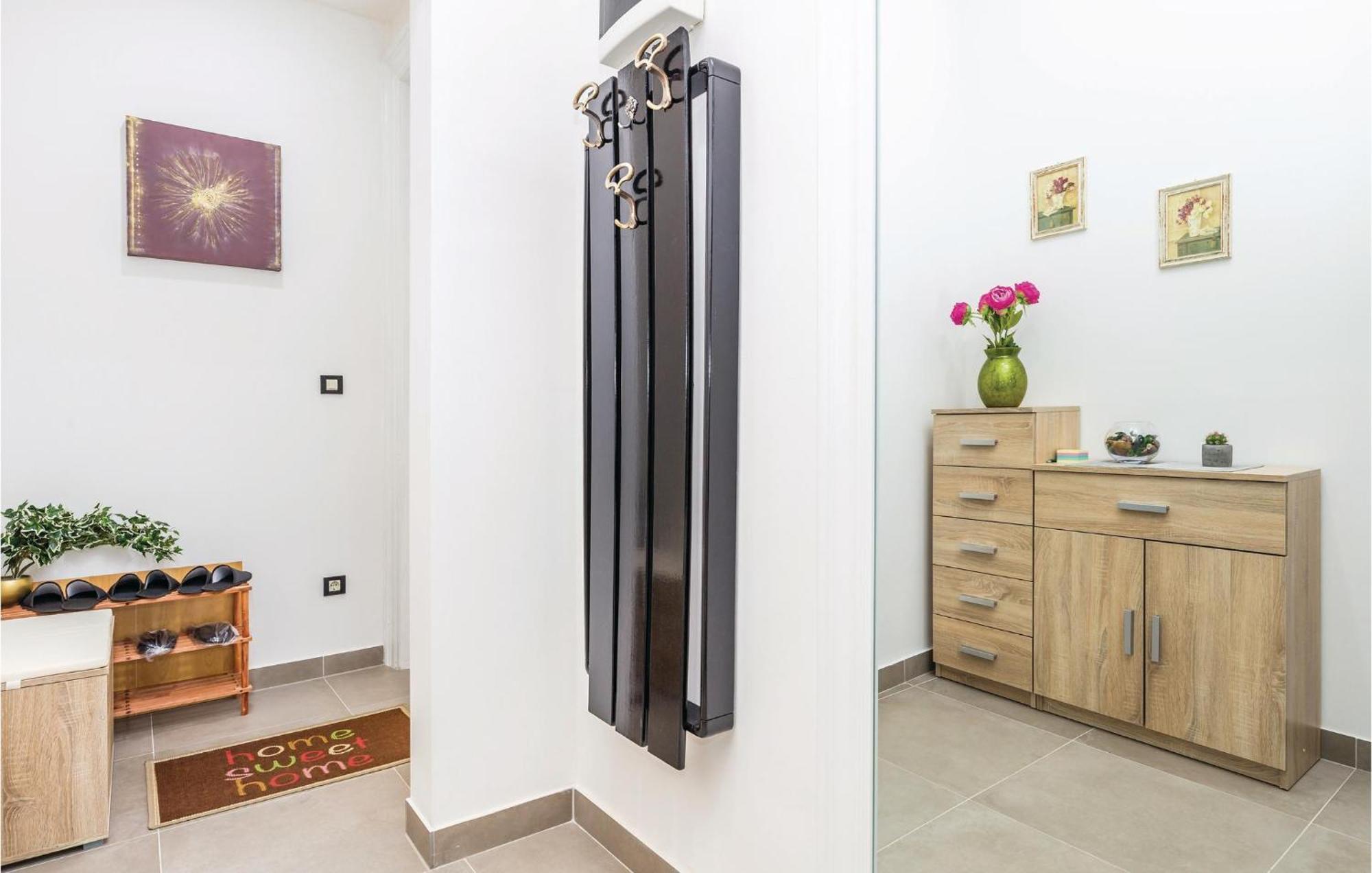 Amazing Apartment In Rijeka With Wifi Extérieur photo