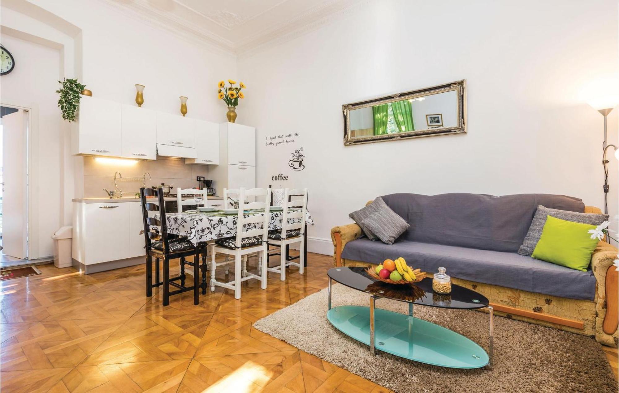 Amazing Apartment In Rijeka With Wifi Extérieur photo