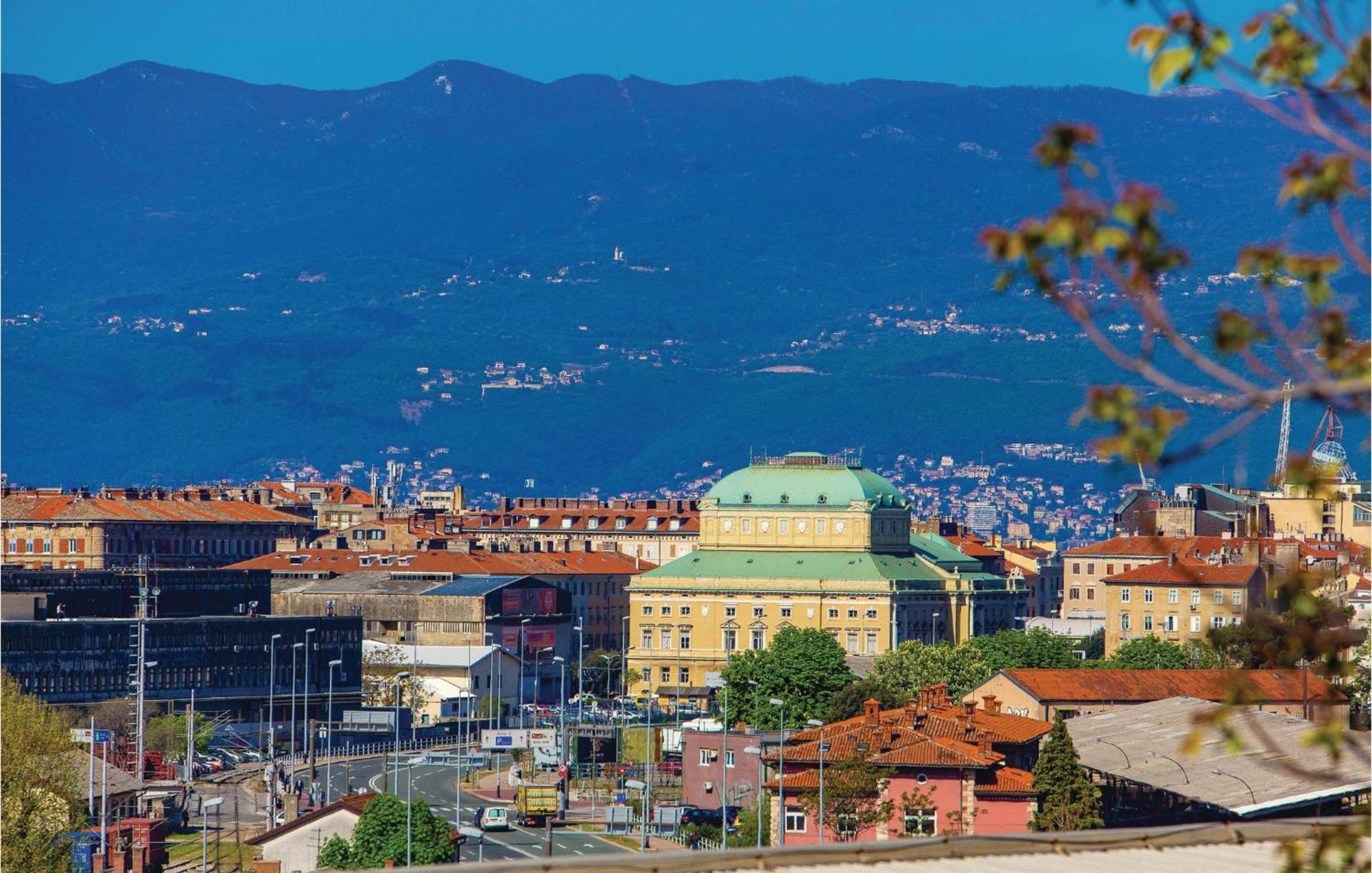 Amazing Apartment In Rijeka With Wifi Extérieur photo