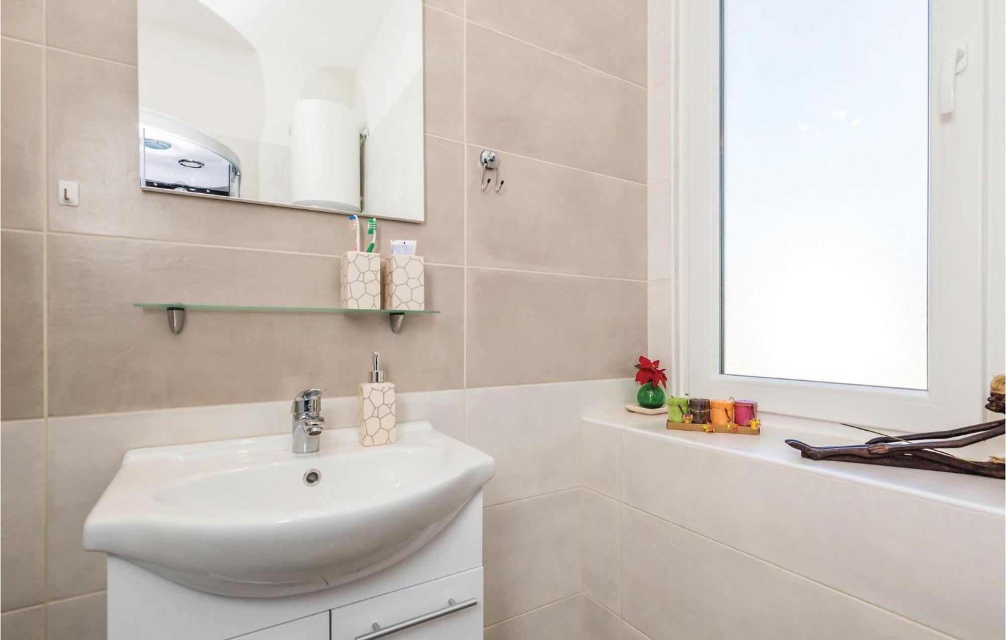 Amazing Apartment In Rijeka With Wifi Extérieur photo