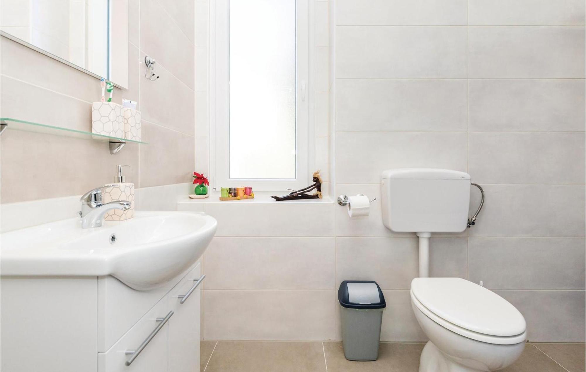 Amazing Apartment In Rijeka With Wifi Extérieur photo
